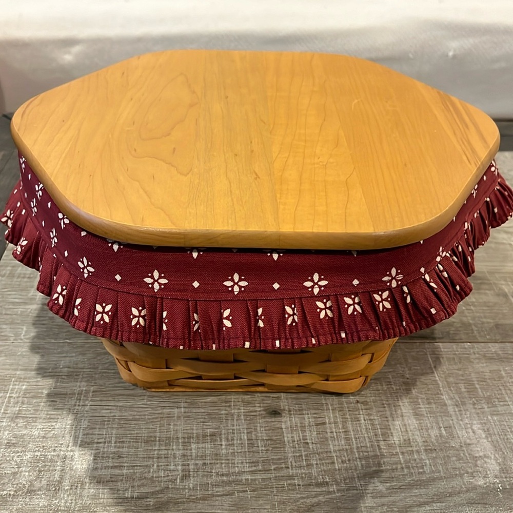 Longaberger 12 inch basket, burgundy liner, plastic liner and top